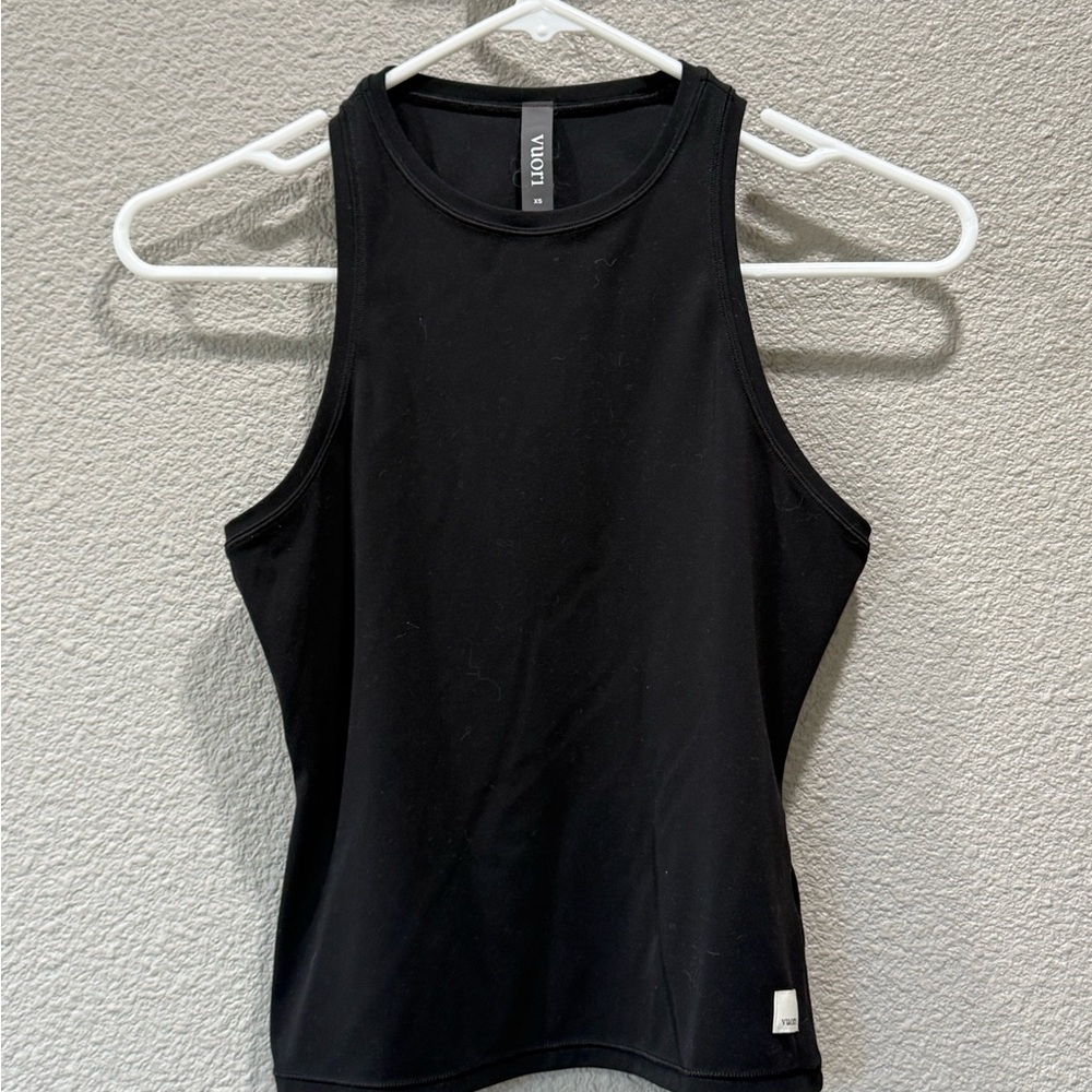 Vuori Black Women's High-Neck Performance Tank